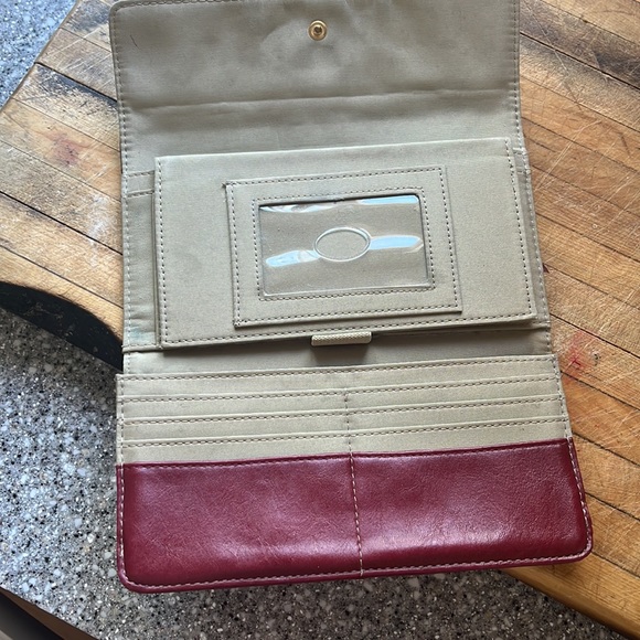 Liz Claiborne Wallet - Picture 3 of 5